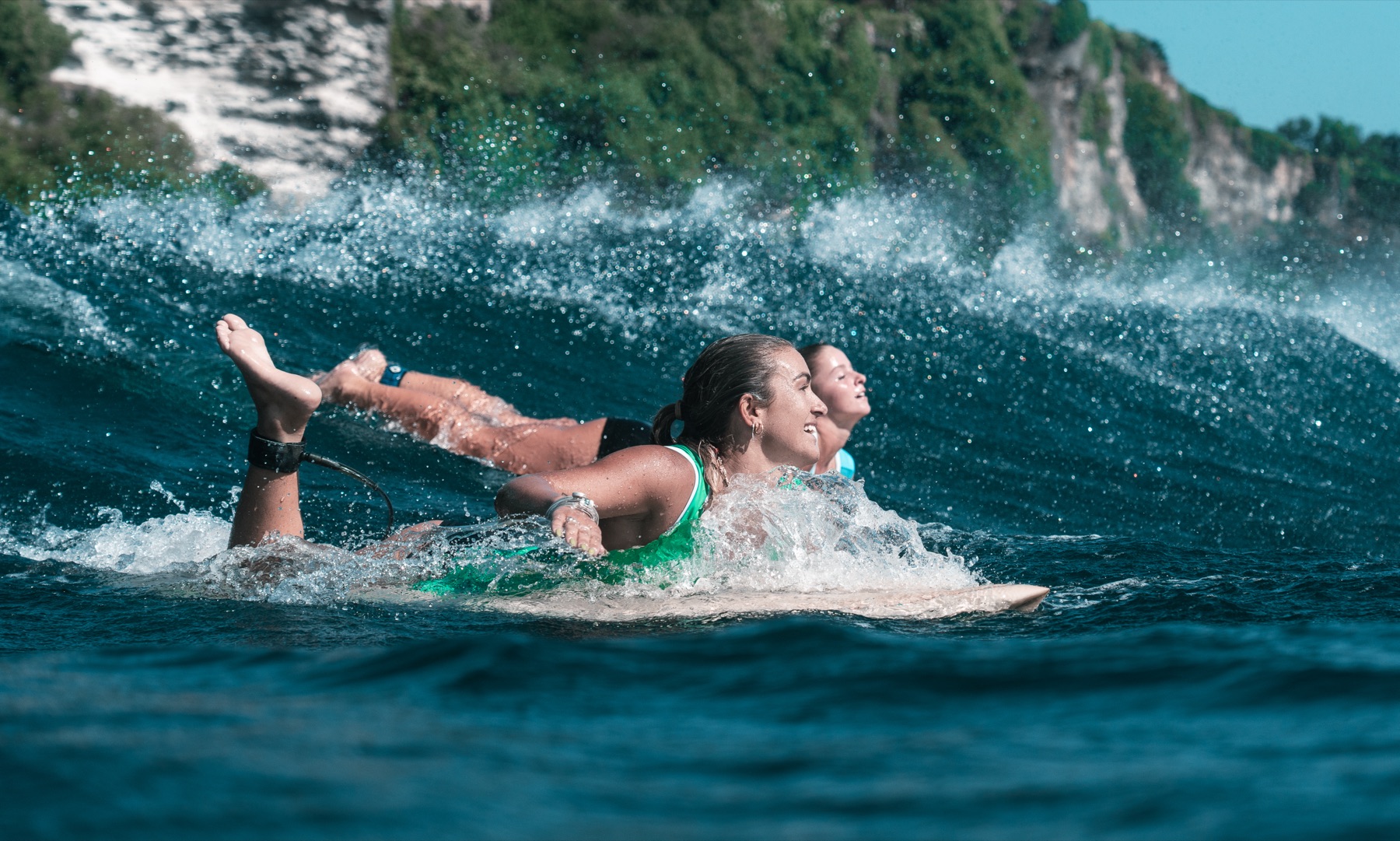 Single Fin collab — frame 16